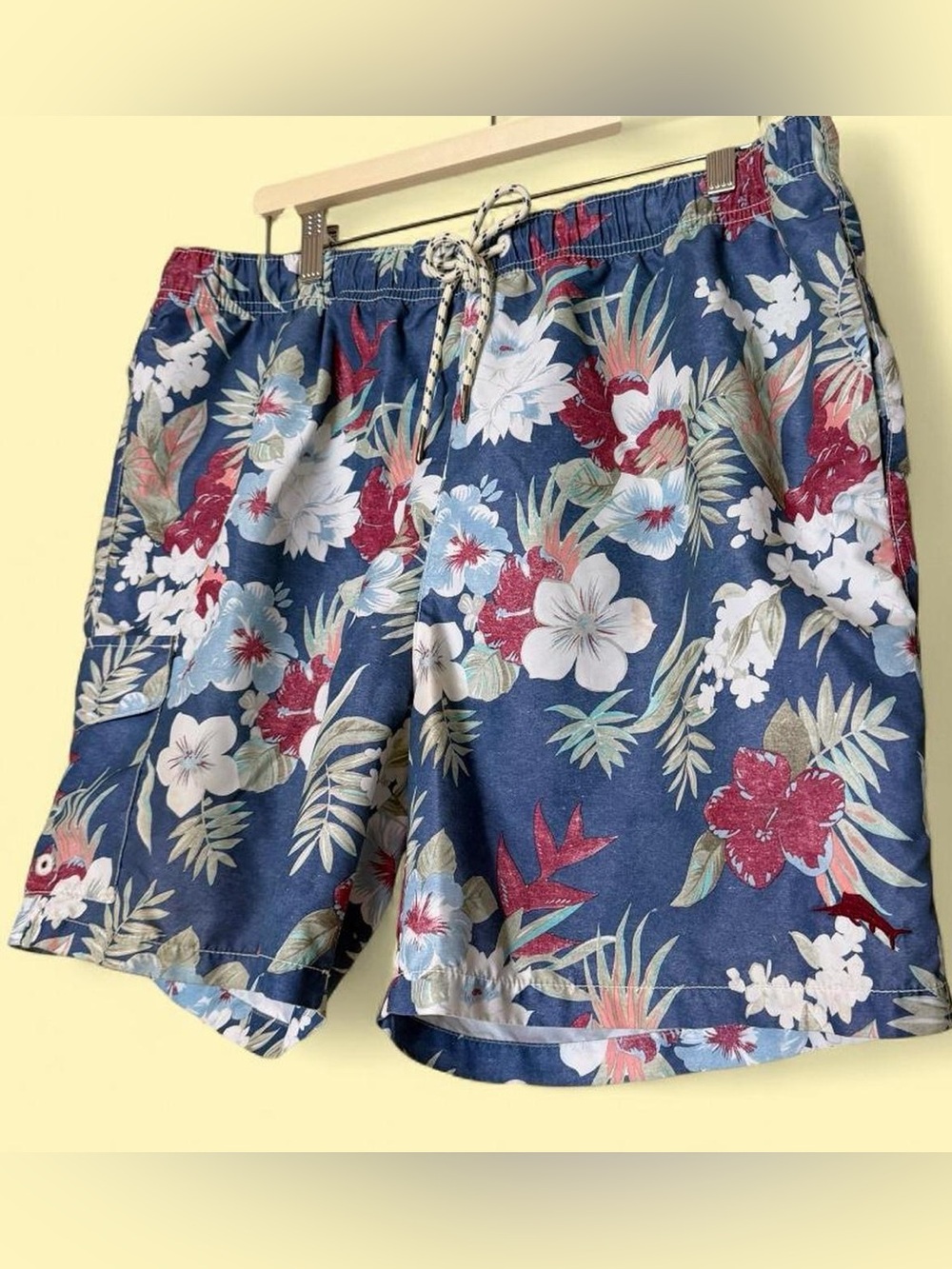 Tommy Bahama Floral Shorts Men’s Vibrant XL